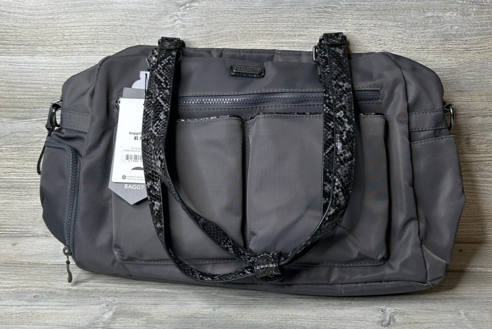 Baggallini Womens Fifth Avenue Weekender Bag Travel Duffle Laptop Large Gray